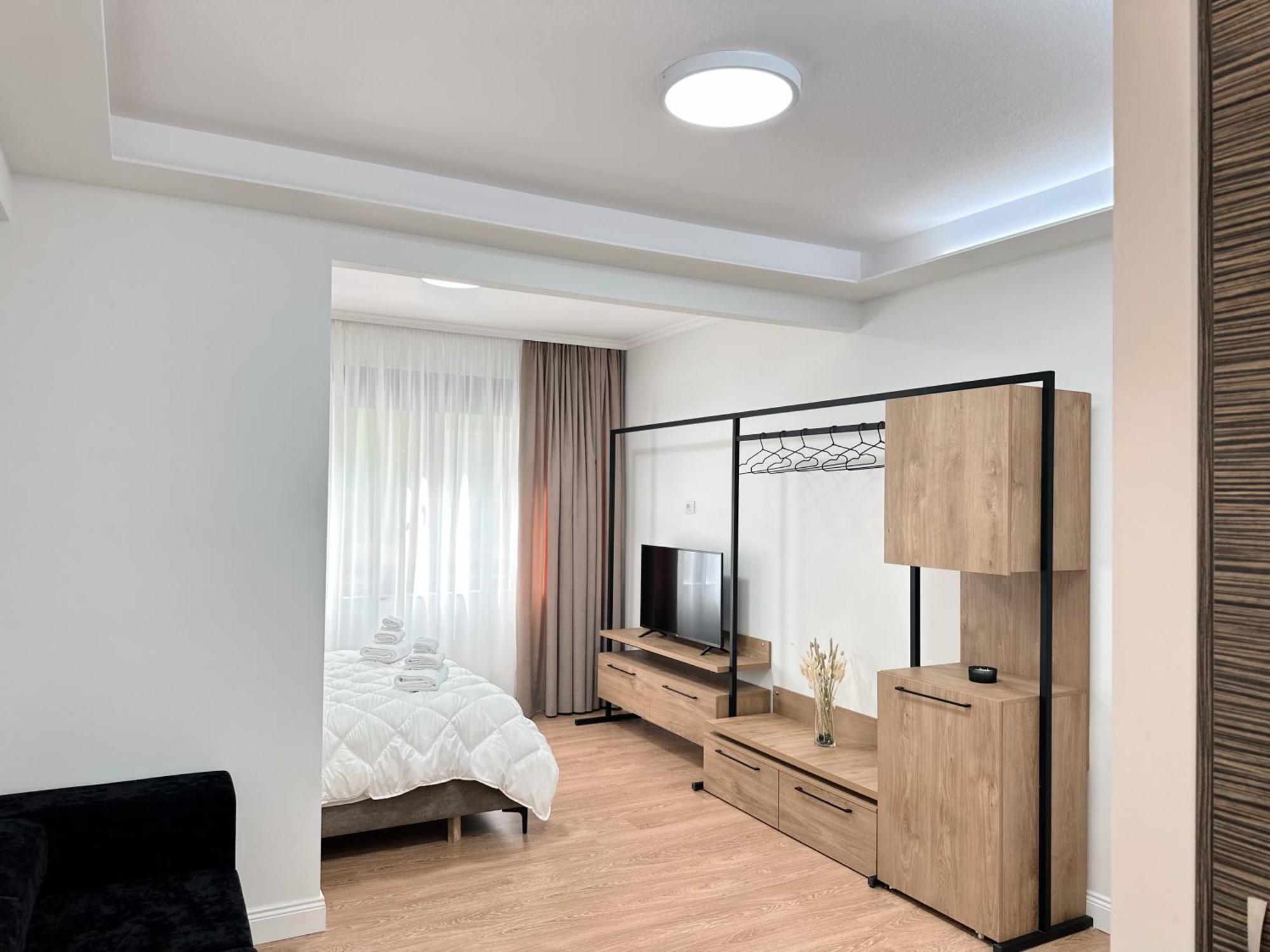 Center * Tirana